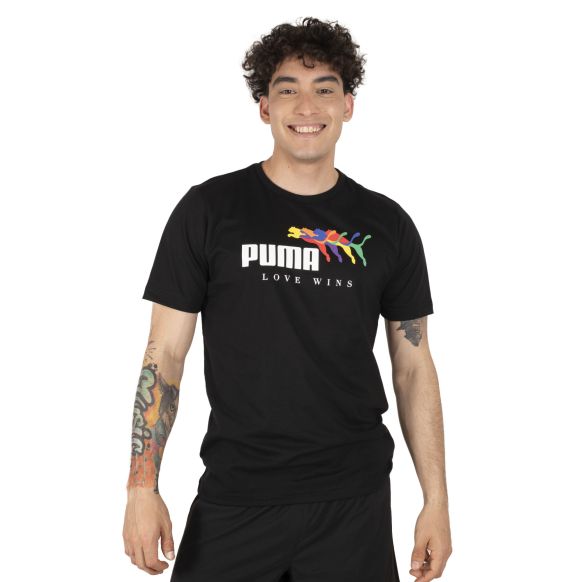 Remera Puma Essentials + Love Wins Sportstyle