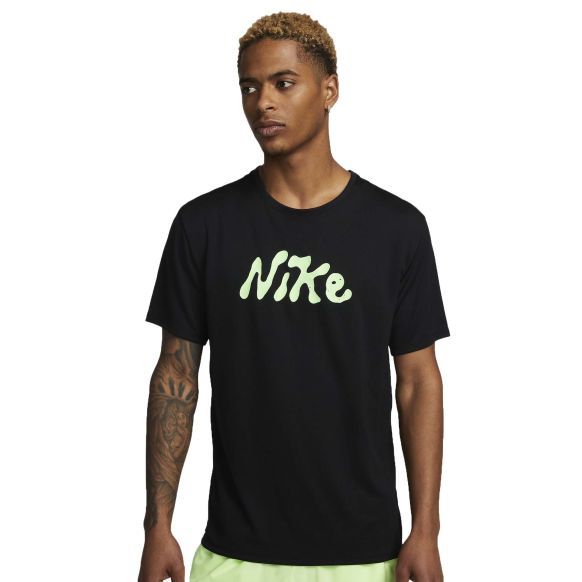 Remera Nike Dri FIT UV Miler Studio 72