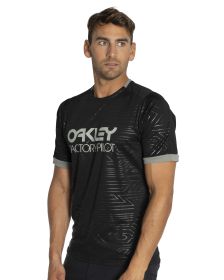 Remera Oakley Pipeline